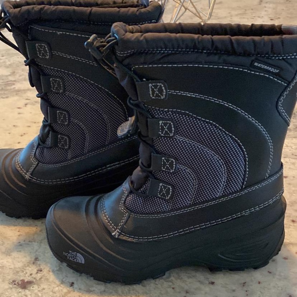 The North Face Snow Boots - size 4